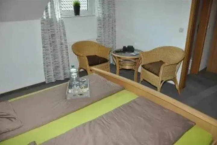 Room 2 of 4