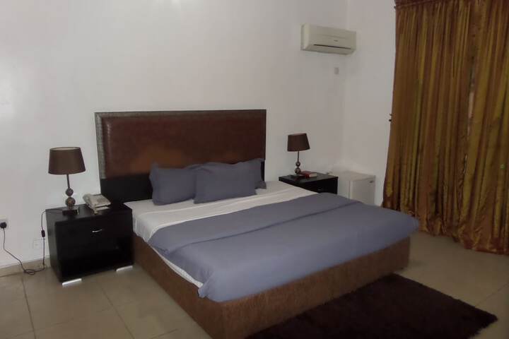 Room 2 of 20