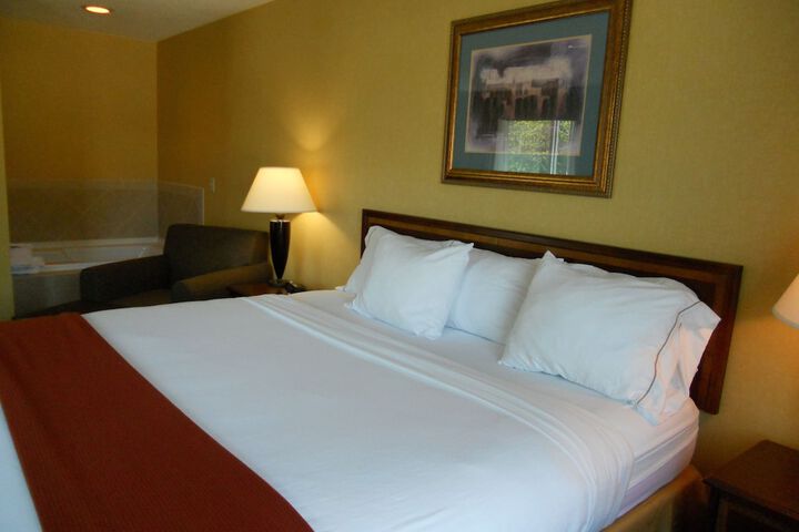 Room 4 of 49