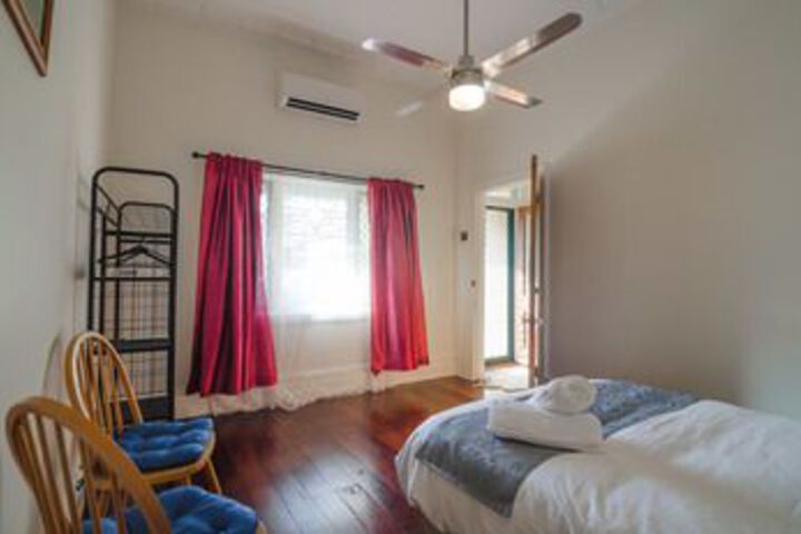 Room 12 of 28