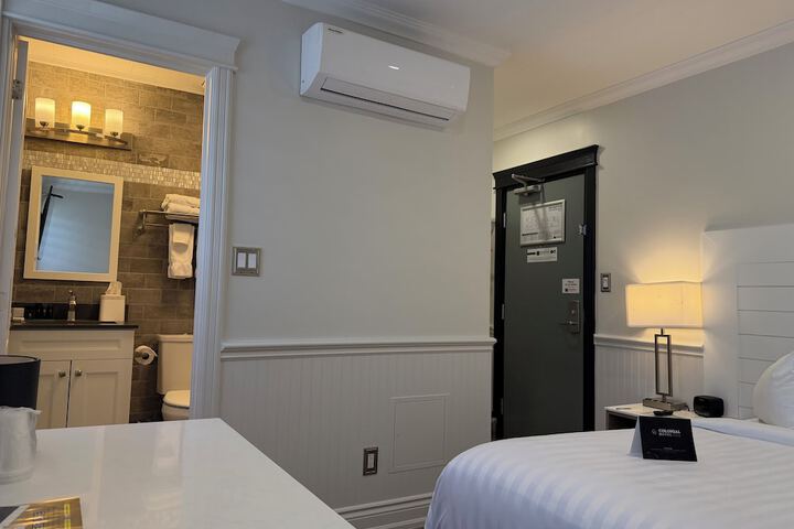 Room 54 of 116