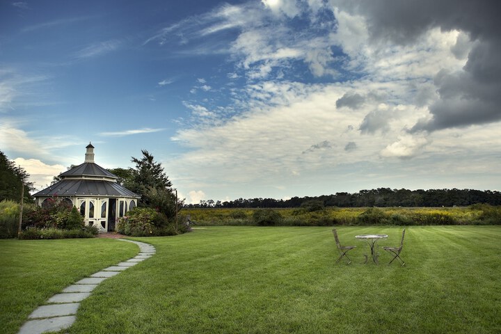 Hotel Exterior 33 of 40