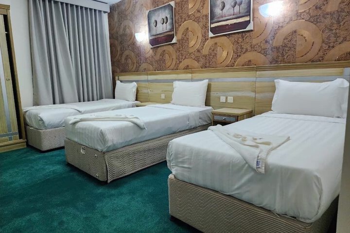 Room 16 of 48