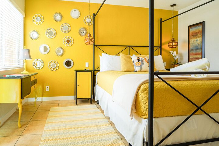 Queen Bed Bathtub (2 of 11)