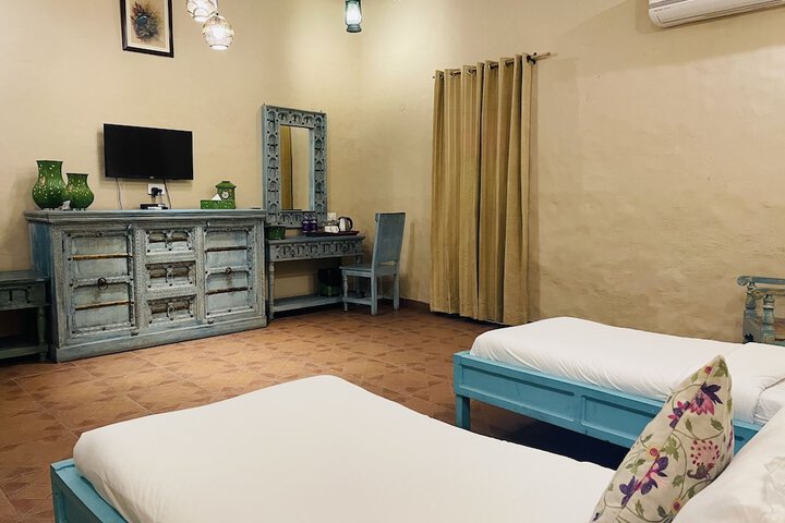 Room 12 of 65