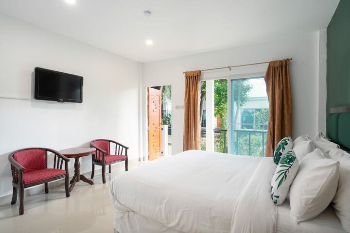 Room 10 of 94