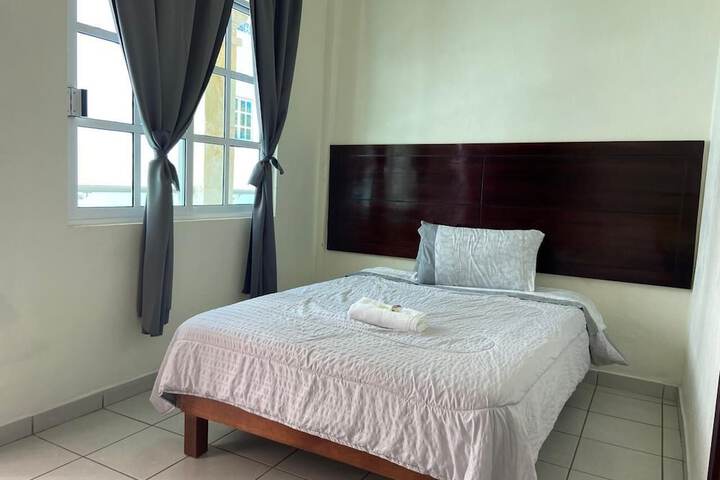 Room 4 of 7