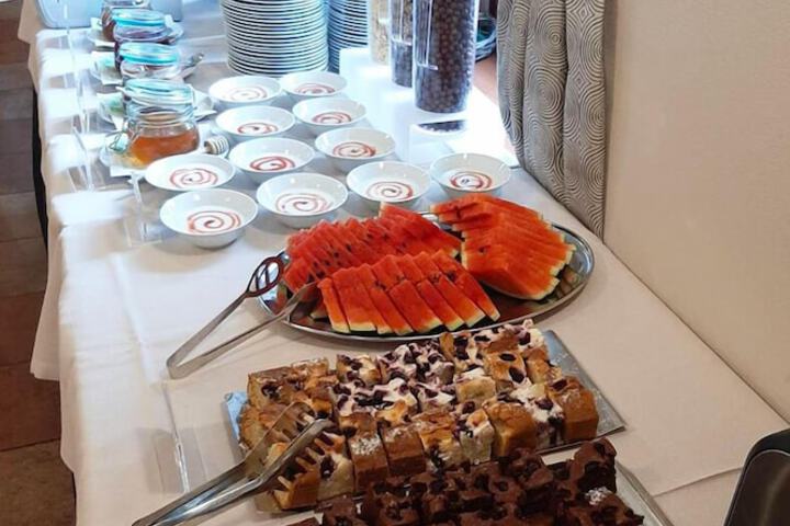 Breakfast/Coffee Service 50 of 70