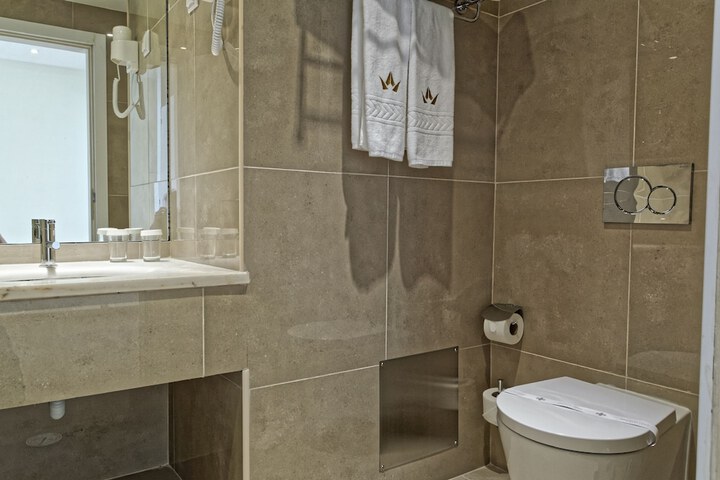 Clean Restrooms