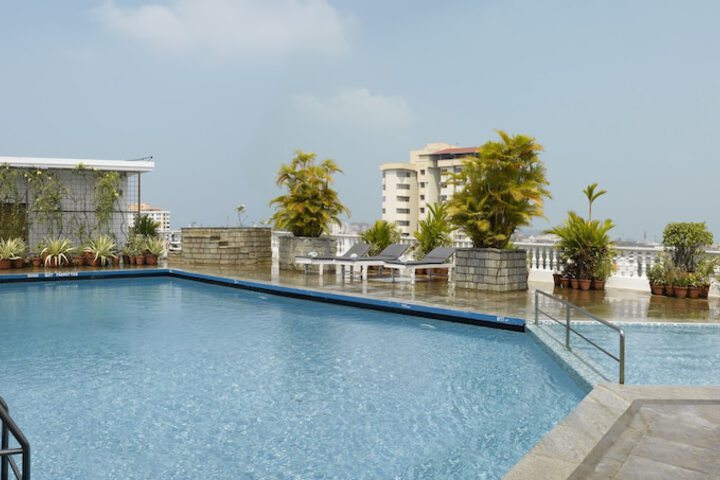 Pool Hotel