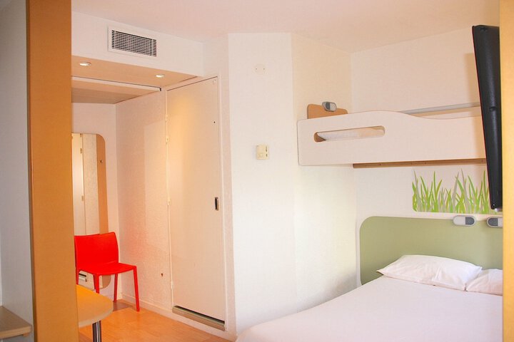 Room 5 of 39