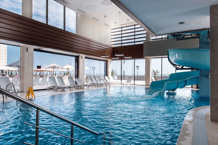 Pool Hotel