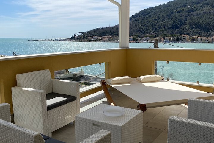 Terrace/Patio 39 of 68