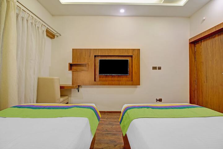 Room 17 of 36