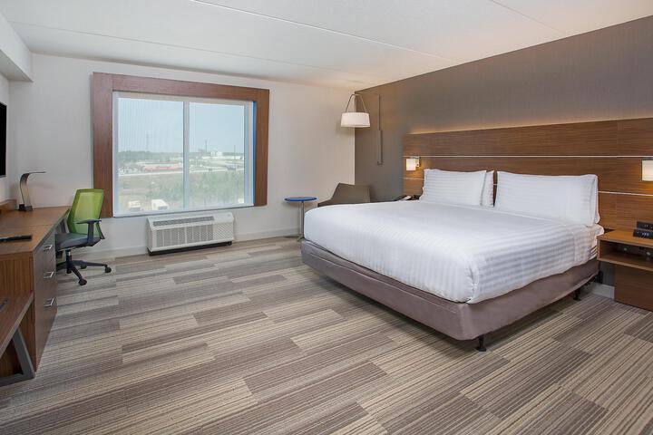 Standard | King Bed (5 of 11)