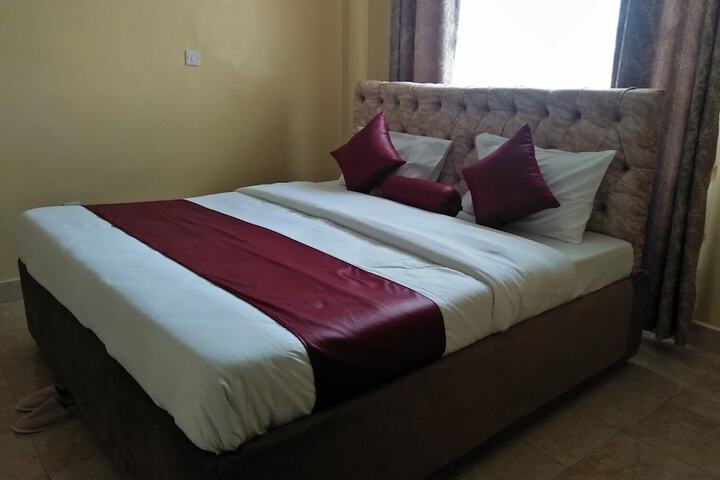 Room 13 of 21