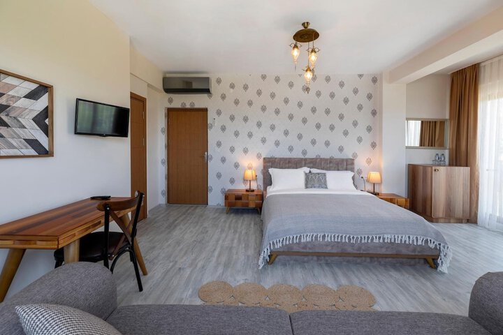 Room 10 of 45