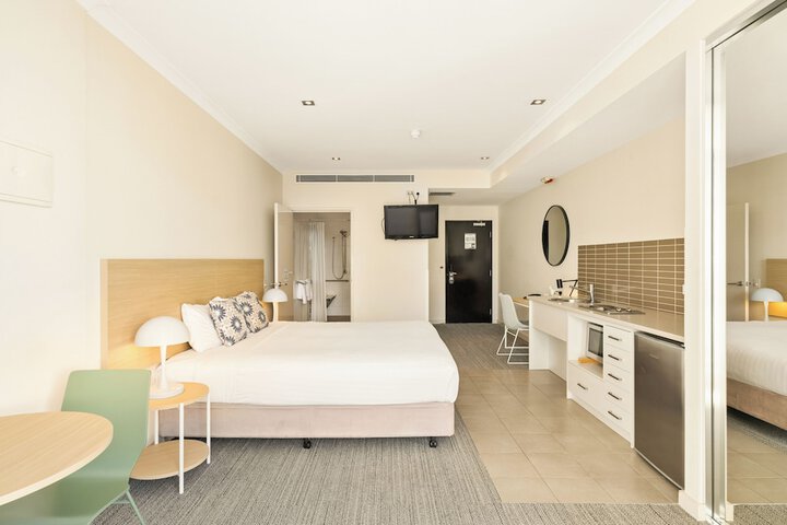 Room 7 of 44