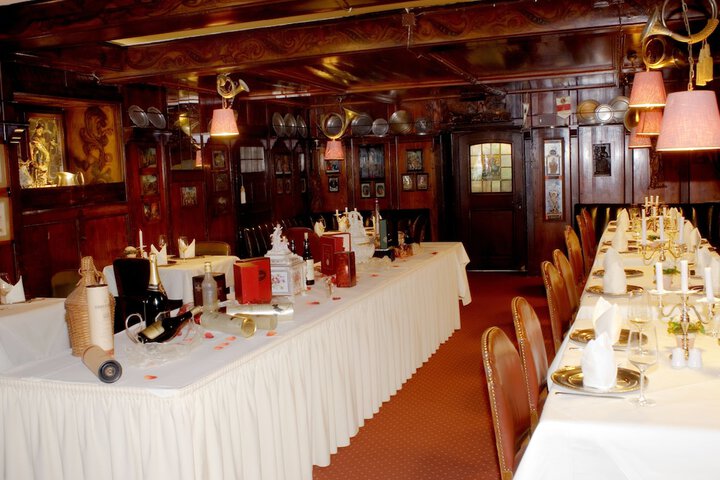 Dining 50 of 61