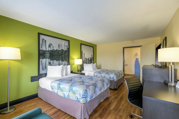 2 Double Beds (4 of 6)