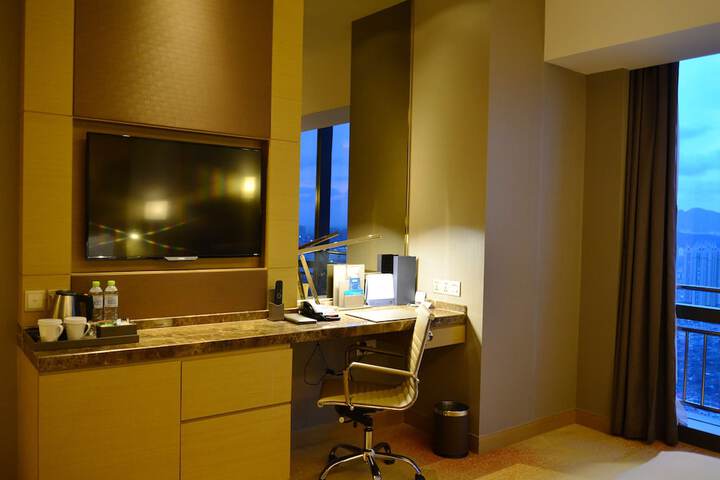 Room 48 of 96