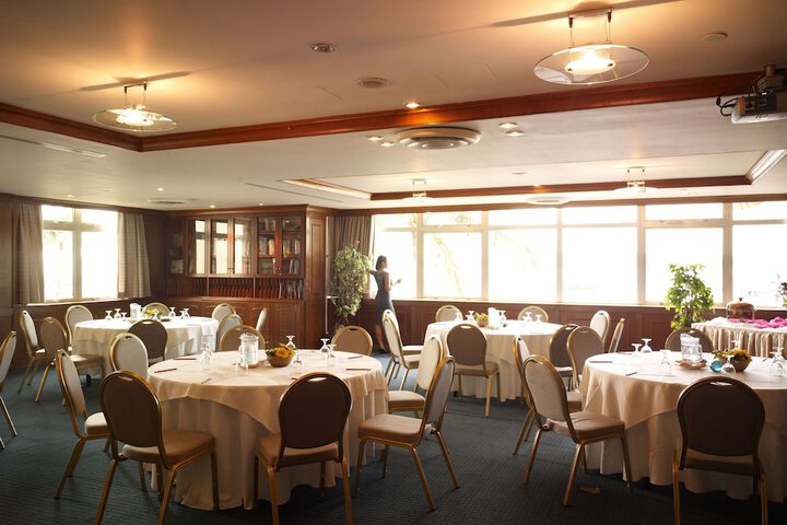 Ballroom/Hall 22 of 30