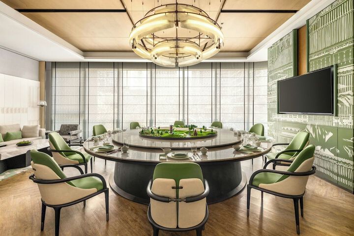 Dining 80 of 132