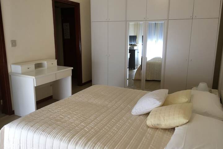 Room 63 of 154