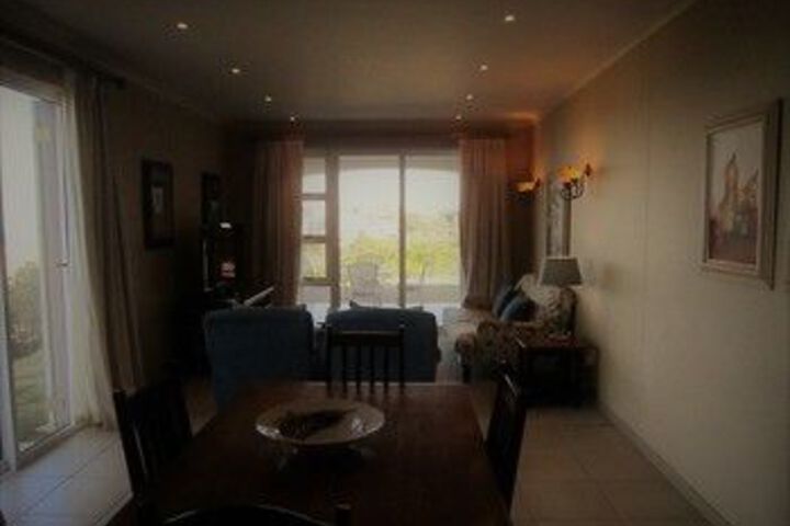 Room 52 of 75