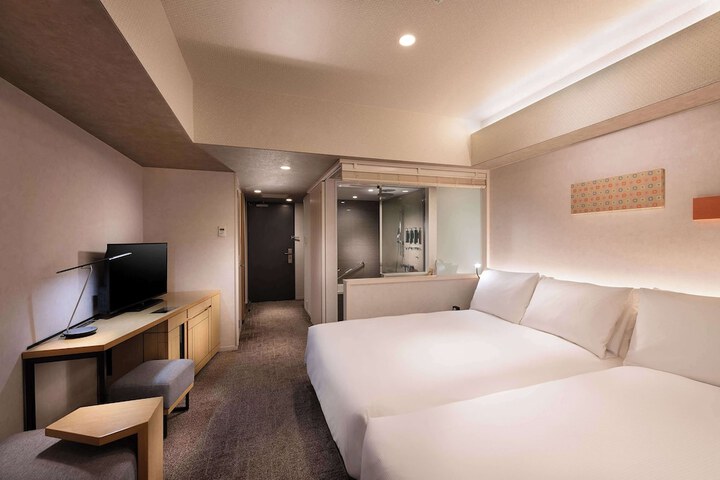 Room 12 of 41