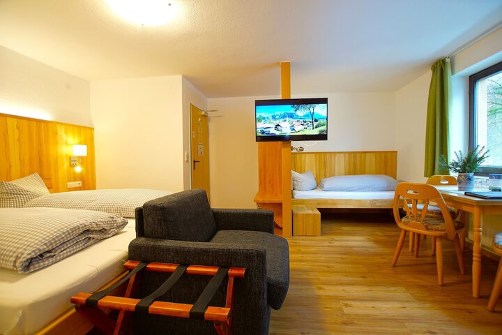 Room 11 of 74