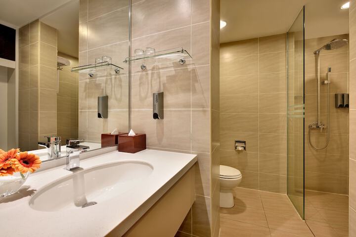 Room 10 of 21
