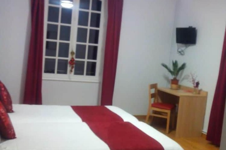 Room 5 of 36