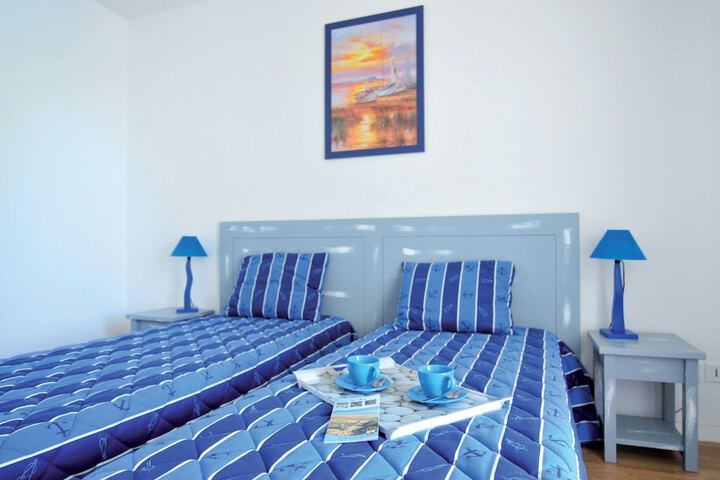 Room 3 of 25