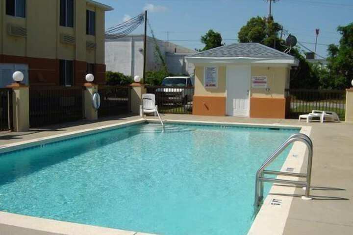 Pool 15 of 17