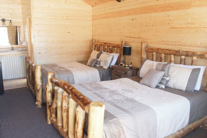 Room 4 of 13