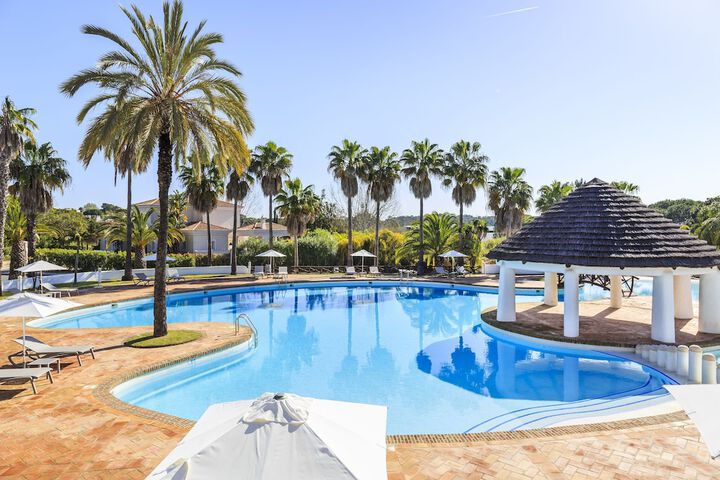Hotel with Pool