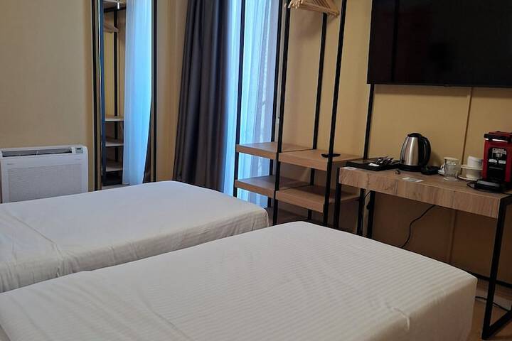Room 46 of 101