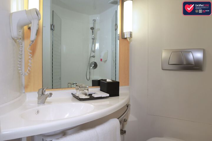 Clean Restrooms