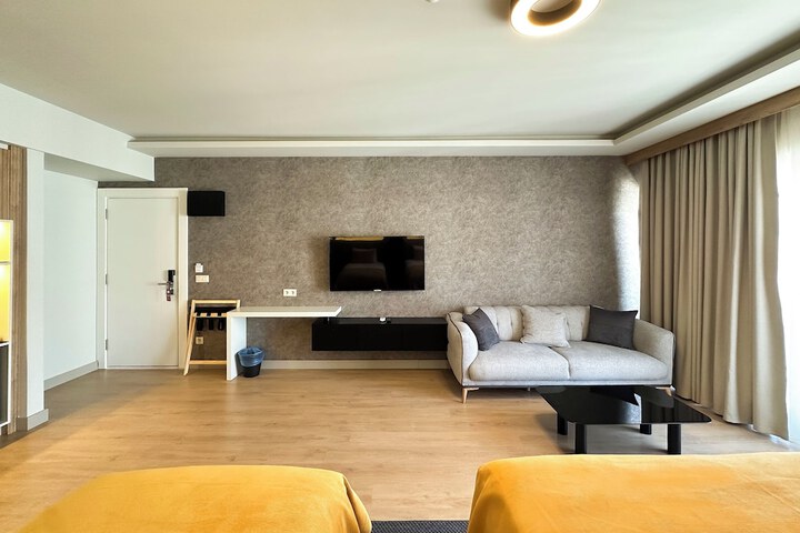 Room 30 of 81
