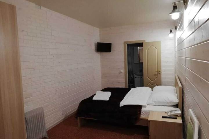 Room 13 of 37