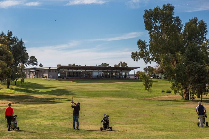 Golf 27 of 50