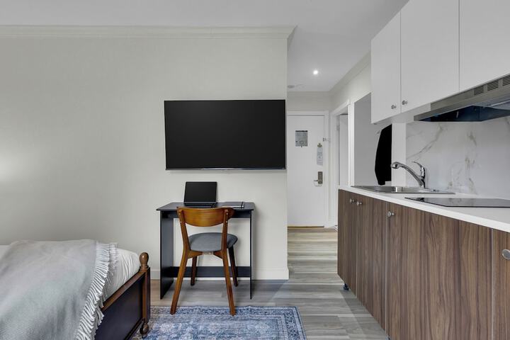 Room 35 of 174