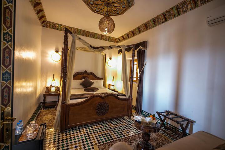 Room 20 of 65