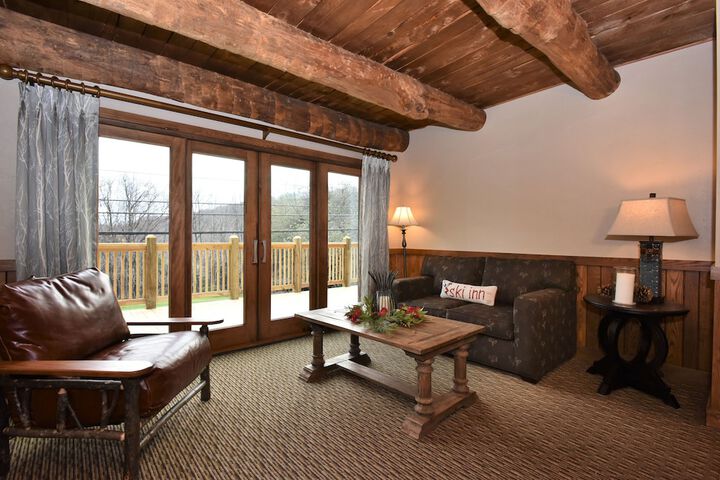 1 Bedroom Mountain Deluxe Villa King Bed Sofa (73 of 108)