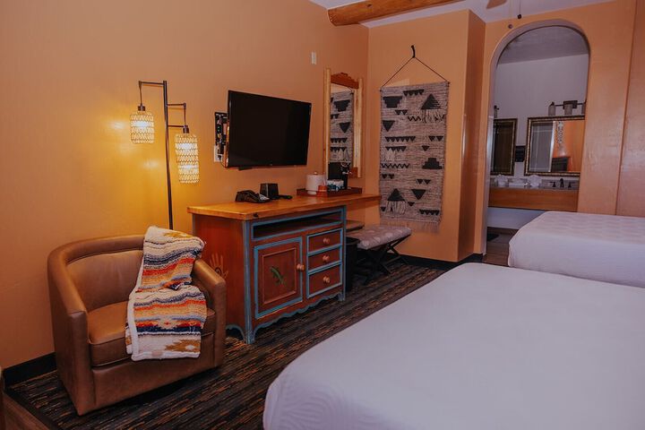 Room 27 of 93