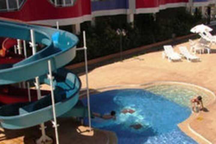 Pool 32 of 32