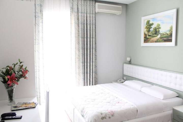 Room 17 of 46