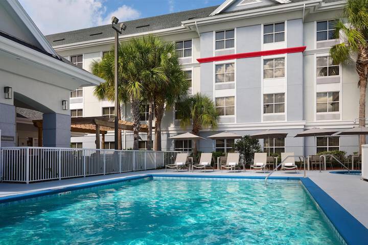 Hotel with Pool