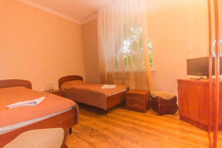 Room 4 of 30